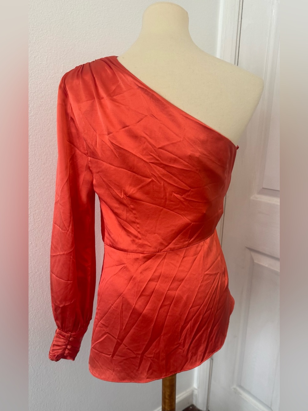 Cinq a Sept One Sleeve Silk Top Neon Coral Asymmetrical Hem Twist Front NWT Med - Picture 3 of 12